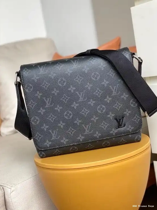 AAA Replica Ru VUITTON PM LOUIS DISTRICT 0606